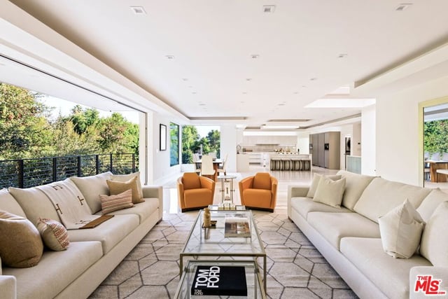 1124 Summit Drive, Beverly Hills, CA 90210 — photo 5 of 30