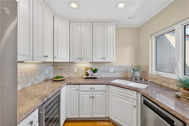 345 Park Avenue, Long Beach, CA 90814 — photo 14 of 40