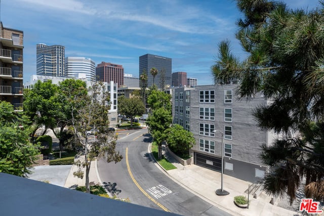 1361 Kelton Avenue 203, Los Angeles, CA 90024 — photo 11 of 27