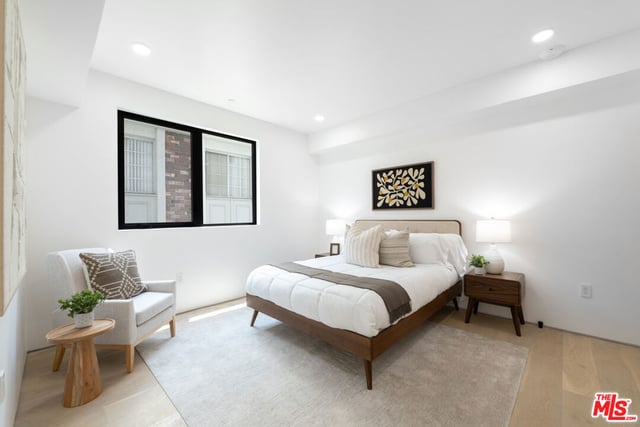 1361 Kelton Avenue 203, Los Angeles, CA 90024 — photo 16 of 27