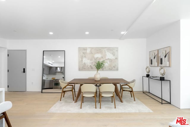 1361 Kelton Avenue 203, Los Angeles, CA 90024 — photo 3 of 27
