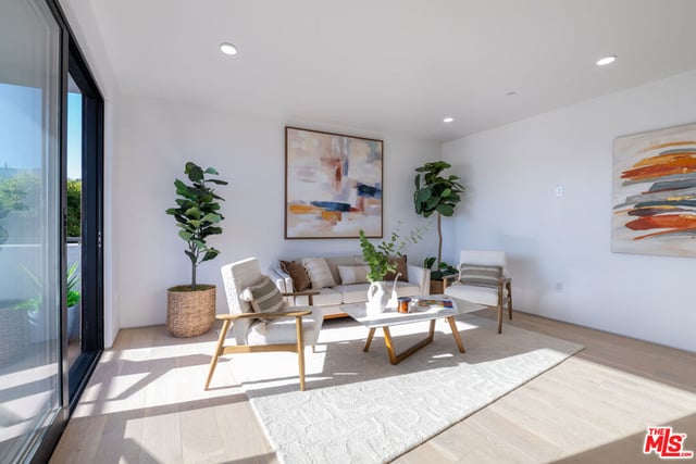 1361 Kelton Avenue 202, Los Angeles, CA 90024 — photo 7 of 23