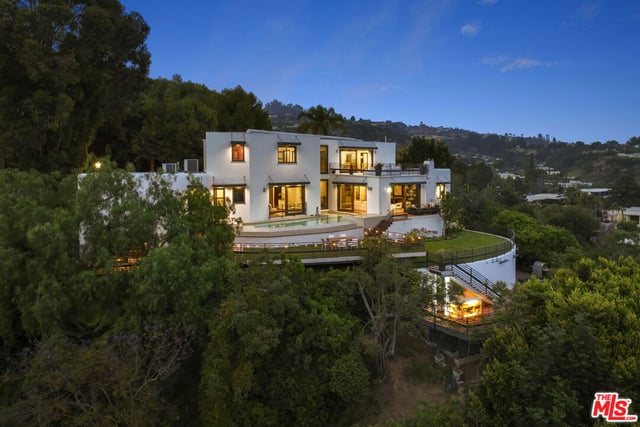 9330 Beverly Crest Drive, Beverly Hills, CA 90210 — photo 15 of 16