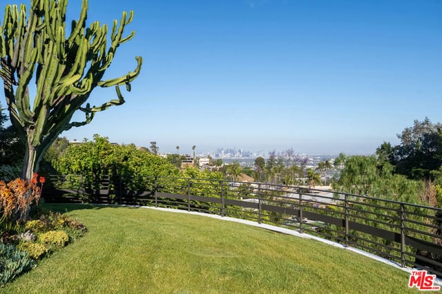 9330 Beverly Crest Drive, Beverly Hills, CA 90210 — photo 16 of 16