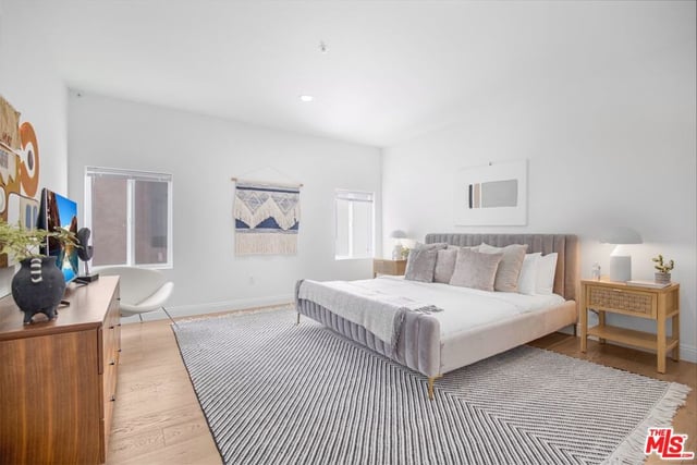 8755 Skyline Drive, Los Angeles, CA 90046 — photo 19 of 55