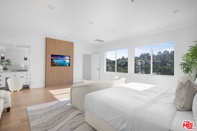 8755 Skyline Drive, Los Angeles, CA 90046 — photo 44 of 55