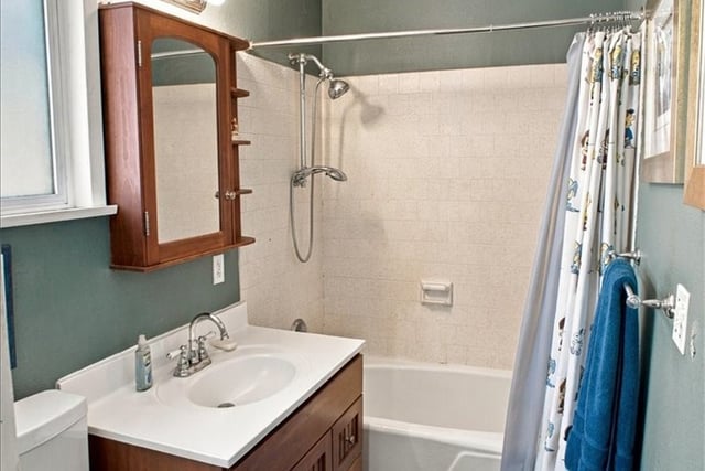 927 N Cordova, Burbank, CA 91505 — photo 11 of 18