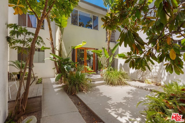 827 Bay Street 5, Santa Monica, CA 90405 — photo 3 of 25
