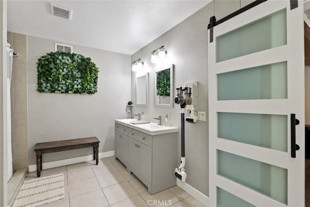 1220 E Caldwell St, Compton, CA 90221 — photo 3 of 13