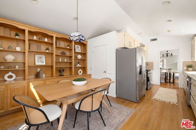 1905 Camden Avenue, Los Angeles, CA 90025 — photo 10 of 21