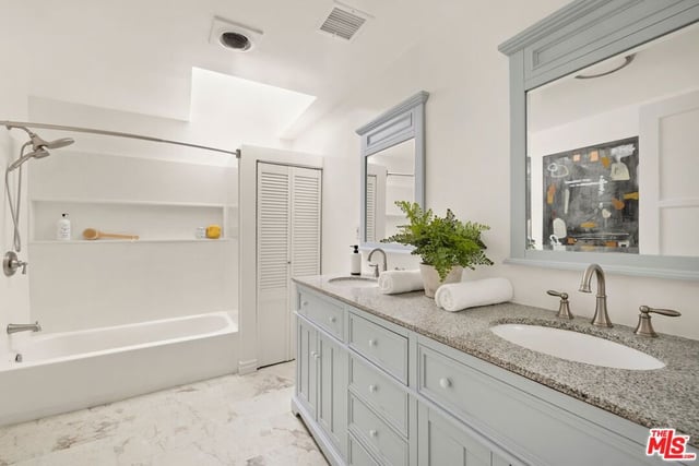 1905 Camden Avenue, Los Angeles, CA 90025 — photo 14 of 21