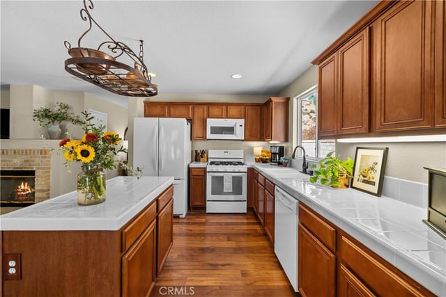 29890 Berkshire, Castaic, CA 91384 — photo 14 of 33