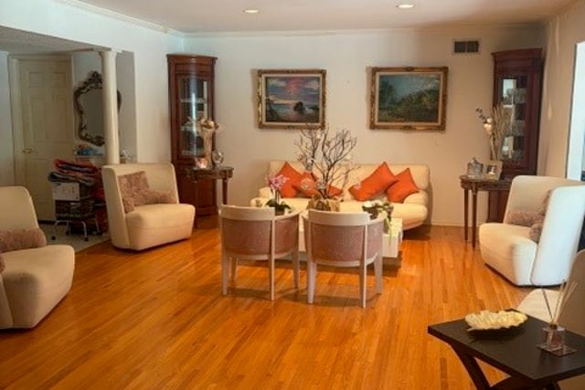10210 Encino Avenue, Northridge, CA 91325 — photo 4 of 10