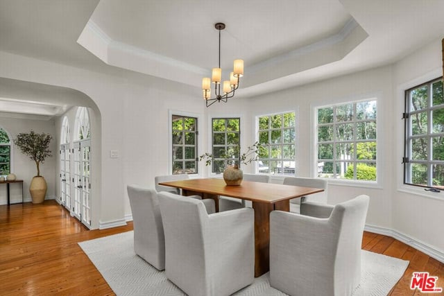 3225 Iredell Lane, Studio City, CA 91604 — photo 15 of 65