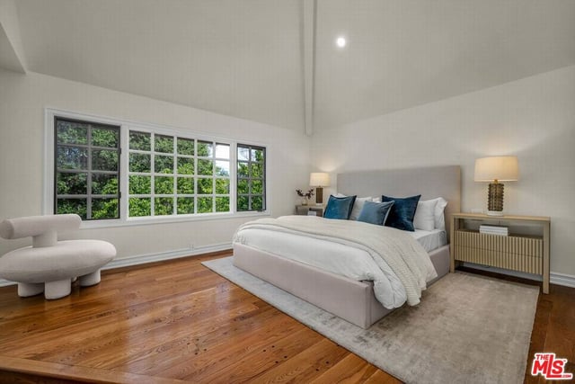 3225 Iredell Lane, Studio City, CA 91604 — photo 35 of 65
