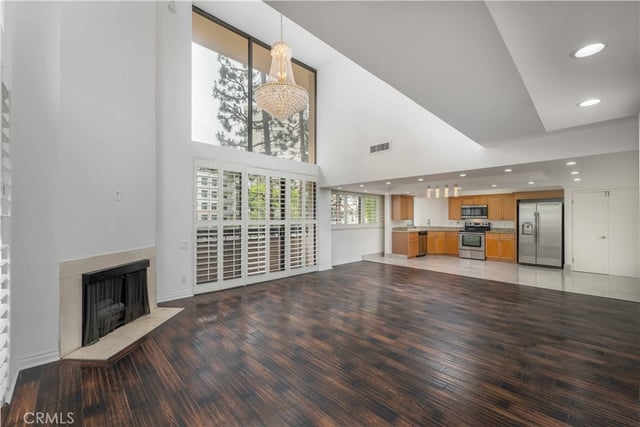 10590 Wilshire Boulevard 305, Los Angeles, CA 90024 — photo 2 of 38