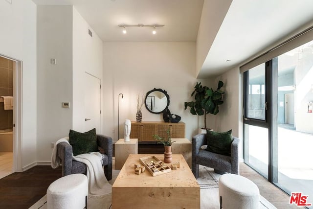 751 N Fairfax Avenue 2, Los Angeles, CA 90046 — photo 5 of 27