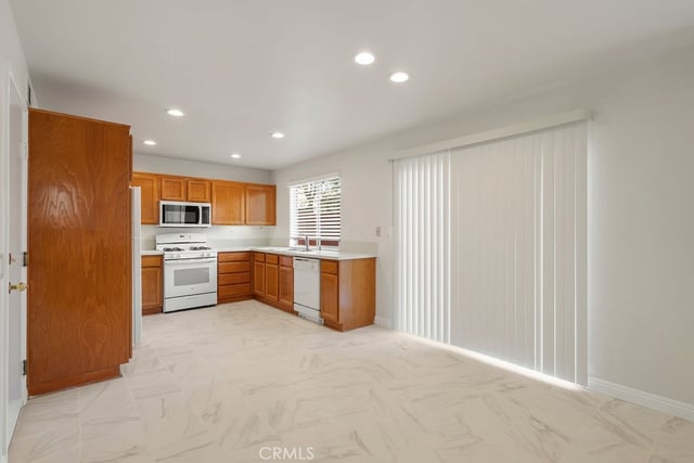 2037 Pine Hurst, Hawthorne, CA 90250 — photo 15 of 36
