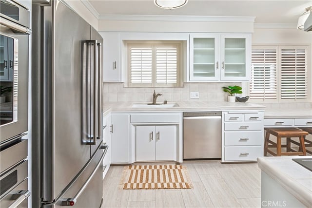 220 S Reese Place, Burbank, CA 91506 — photo 18 of 55