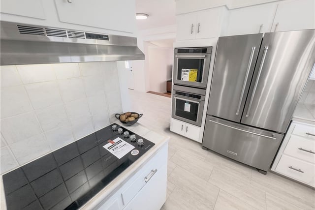 220 S Reese Place, Burbank, CA 91506 — photo 19 of 55