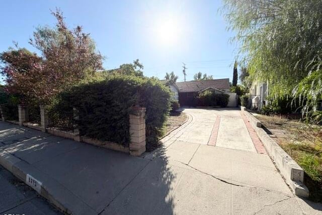 5213 Don Pio Drive, Los Angeles, CA 91364 — photo 2 of 47