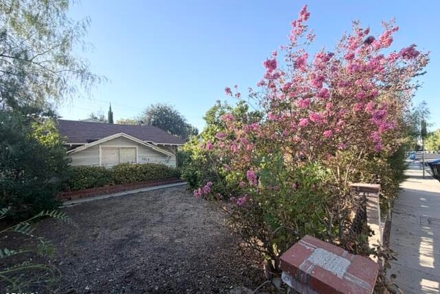 5213 Don Pio Drive, Los Angeles, CA 91364 — photo 3 of 47