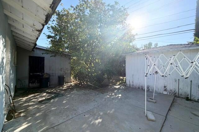 5213 Don Pio Drive, Los Angeles, CA 91364 — photo 39 of 47