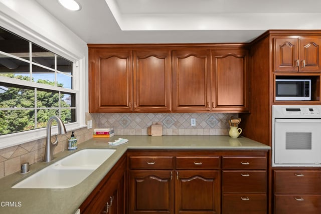 10915 Jordan Road, Whittier, CA 90603 — photo 11 of 26