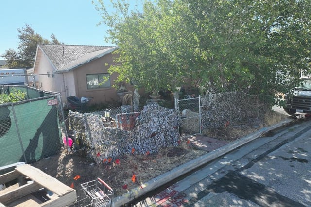44118 Parkview Lane, Lancaster, CA 93535 — photo 2 of 5