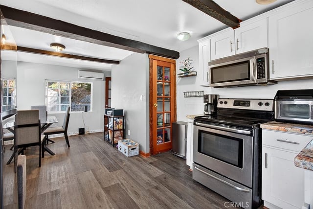 1068 Loma Lane, Simi Valley, CA 93063 — photo 12 of 46