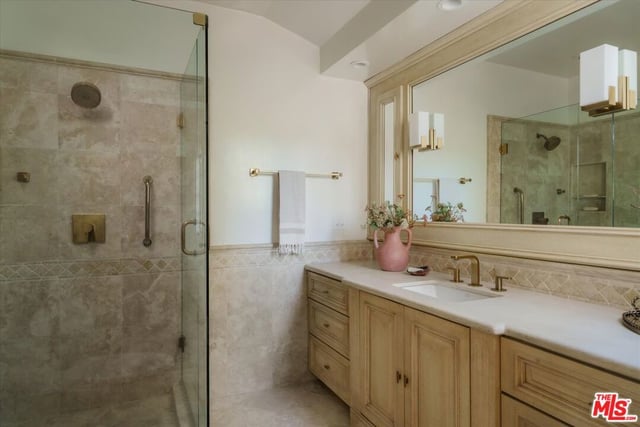 2560 Micheltorena Street, Los Angeles, CA 90039 — photo 27 of 50