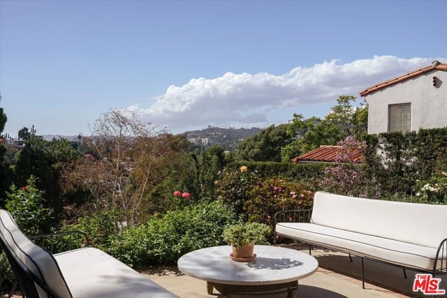 2560 Micheltorena Street, Los Angeles, CA 90039 — photo 42 of 50