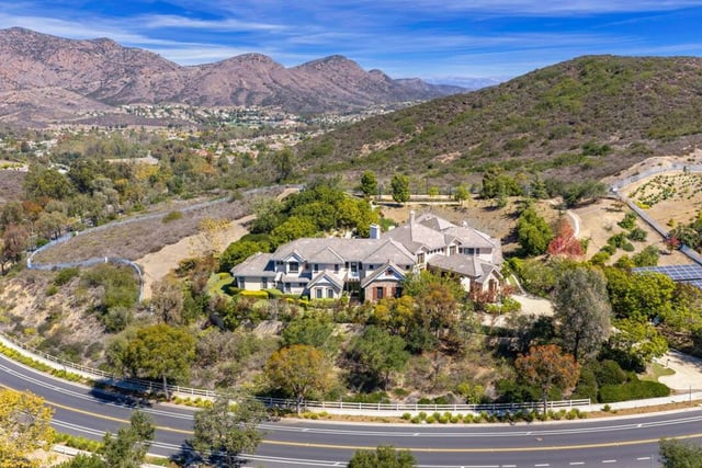 710 Rancho Dos Vientos Drive, Thousand Oaks, CA 91320 — photo 42 of 44