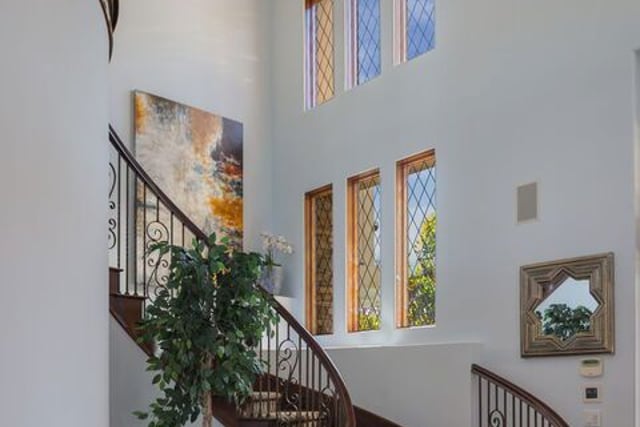 710 Rancho Dos Vientos Drive, Thousand Oaks, CA 91320 — photo 8 of 44