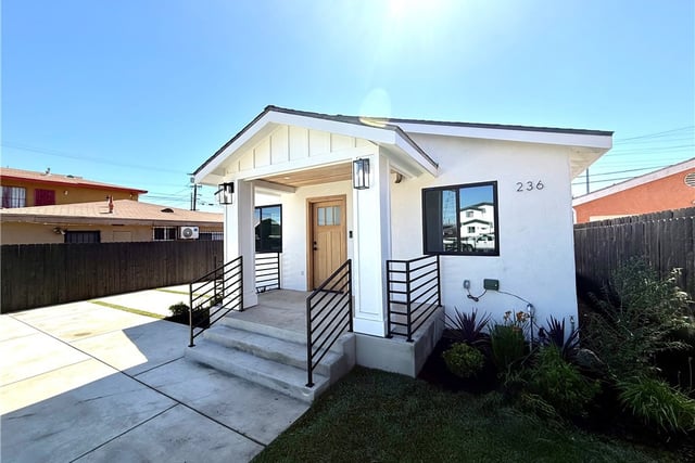 236 E E 99th, Los Angeles, CA 90003 — photo 10 of 33