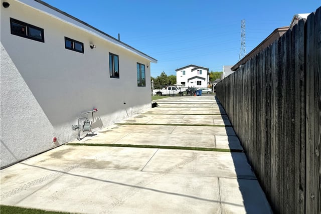 236 E E 99th, Los Angeles, CA 90003 — photo 12 of 33
