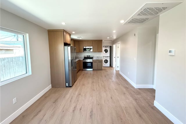 236 E E 99th, Los Angeles, CA 90003 — photo 20 of 33