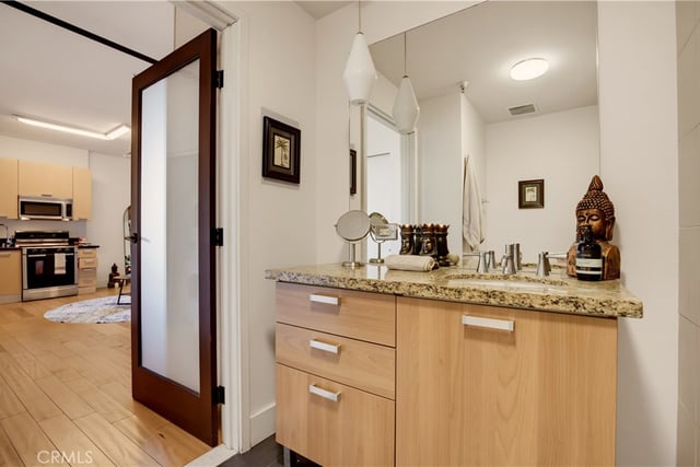 460 S Spring 1008, Los Angeles, CA 90013 — photo 23 of 37