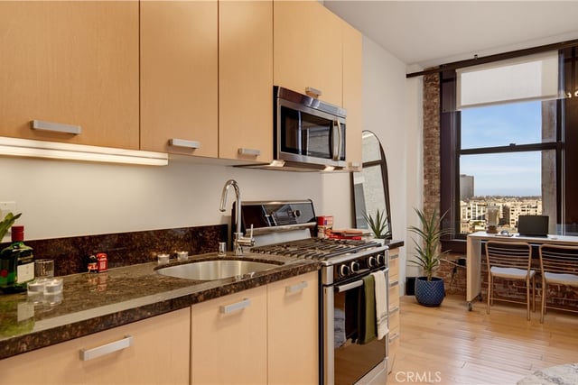 460 S Spring 1008, Los Angeles, CA 90013 — photo 3 of 37