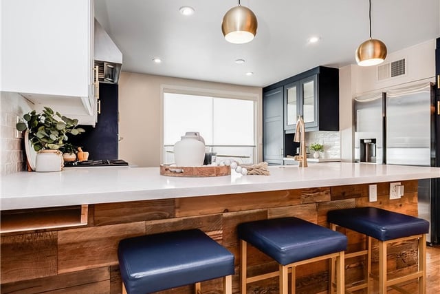 340 N Clybourn Avenue, Burbank, CA 91505 — photo 15 of 35