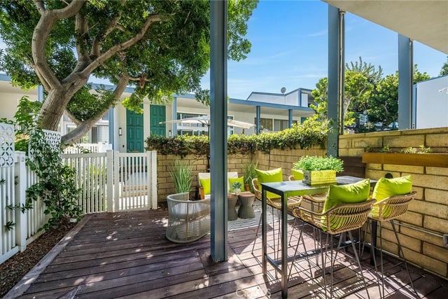 340 N Clybourn Avenue, Burbank, CA 91505 — photo 5 of 35