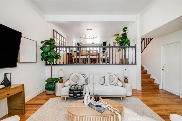 340 N Clybourn Avenue, Burbank, CA 91505 — photo 9 of 35