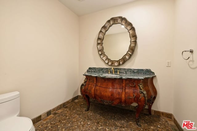 419 N Laurel Avenue, Los Angeles, CA 90048 — photo 19 of 45