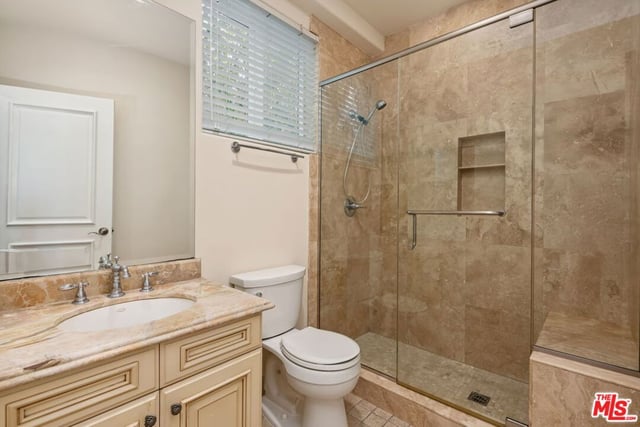 419 N Laurel Avenue, Los Angeles, CA 90048 — photo 22 of 45
