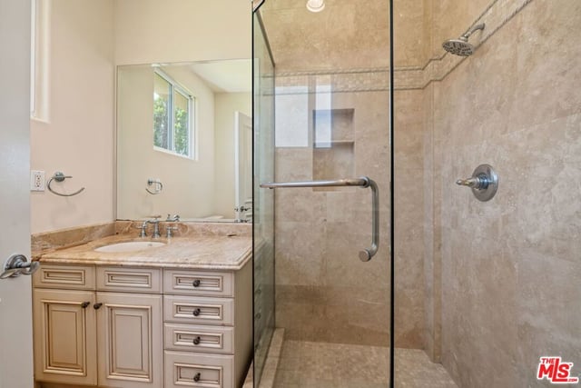 419 N Laurel Avenue, Los Angeles, CA 90048 — photo 40 of 45