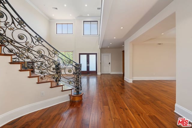 419 N Laurel Avenue, Los Angeles, CA 90048 — photo 7 of 45