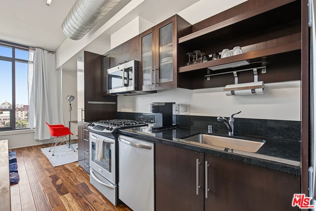 1111 S Grand Avenue 817, Los Angeles, CA 90015 — photo 10 of 24