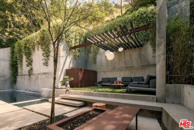 8050 Willow Glen Road, Los Angeles, CA 90046 — photo 11 of 27