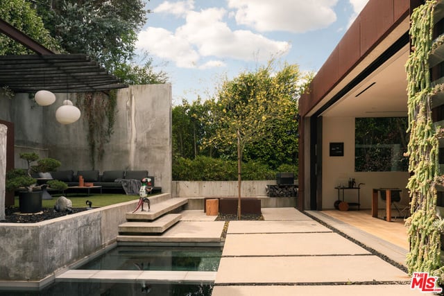 8050 Willow Glen Road, Los Angeles, CA 90046 — photo 12 of 27