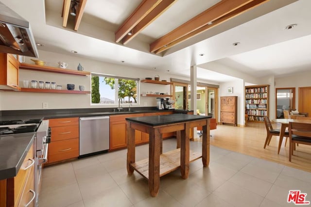 3617 Cody Road, Sherman Oaks, CA 91403 — photo 5 of 26